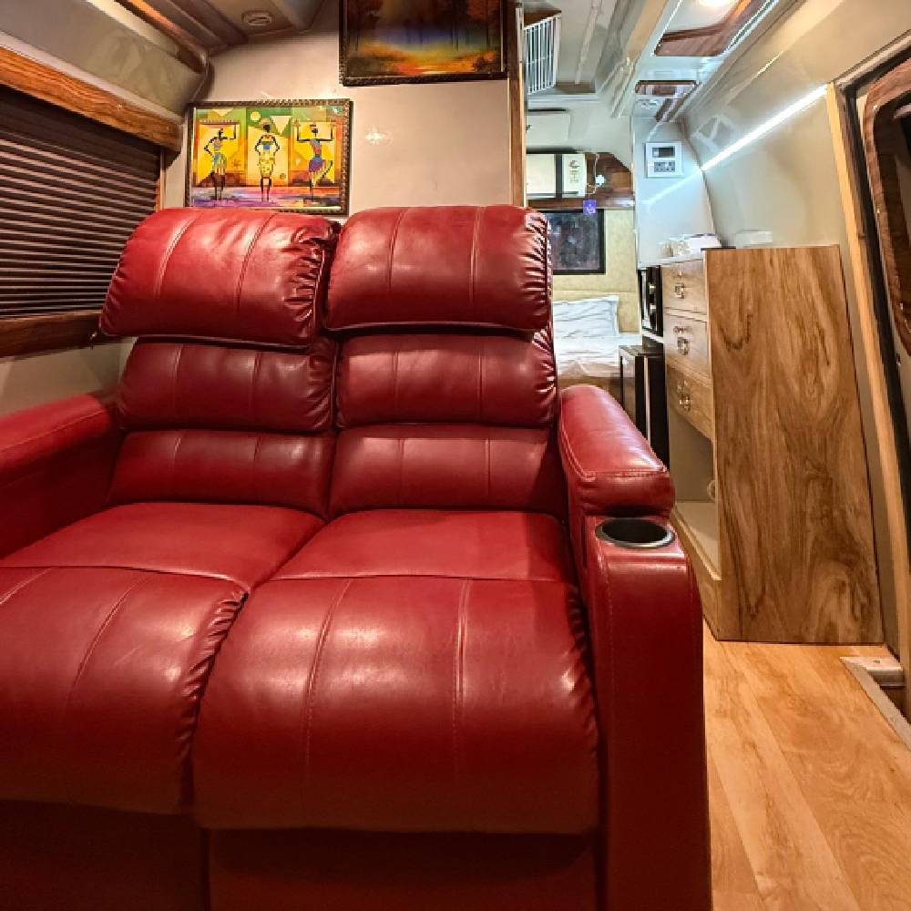 WhatsApp Image 2025-06-10 at 16.28.04